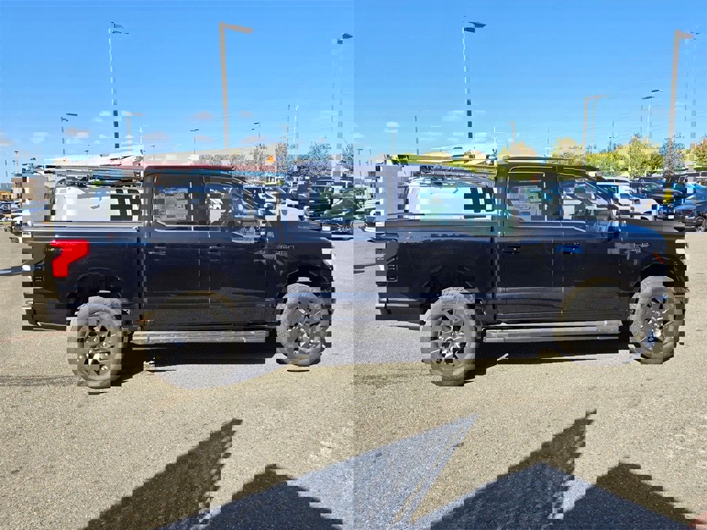New 2025 Ford F150 Lightning Lariat image 4