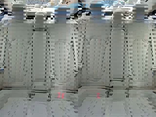 Used 2016 Chrysler 200 Limited image 14