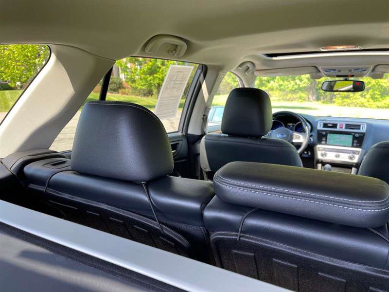 Used 2016 Subaru Outback 3.6R Limited AWD/4WD image 33