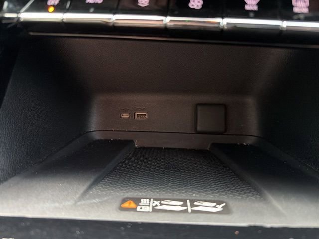 Used 2024 Chevrolet Traverse Z71 w/ LPO, Floor Liner Package image 35