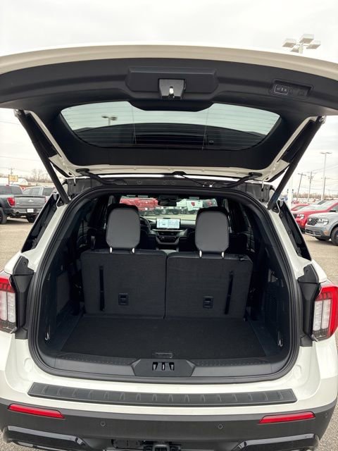 New 2026 Ford Explorer ST-Line w/ ST-Line Street Pack image 25