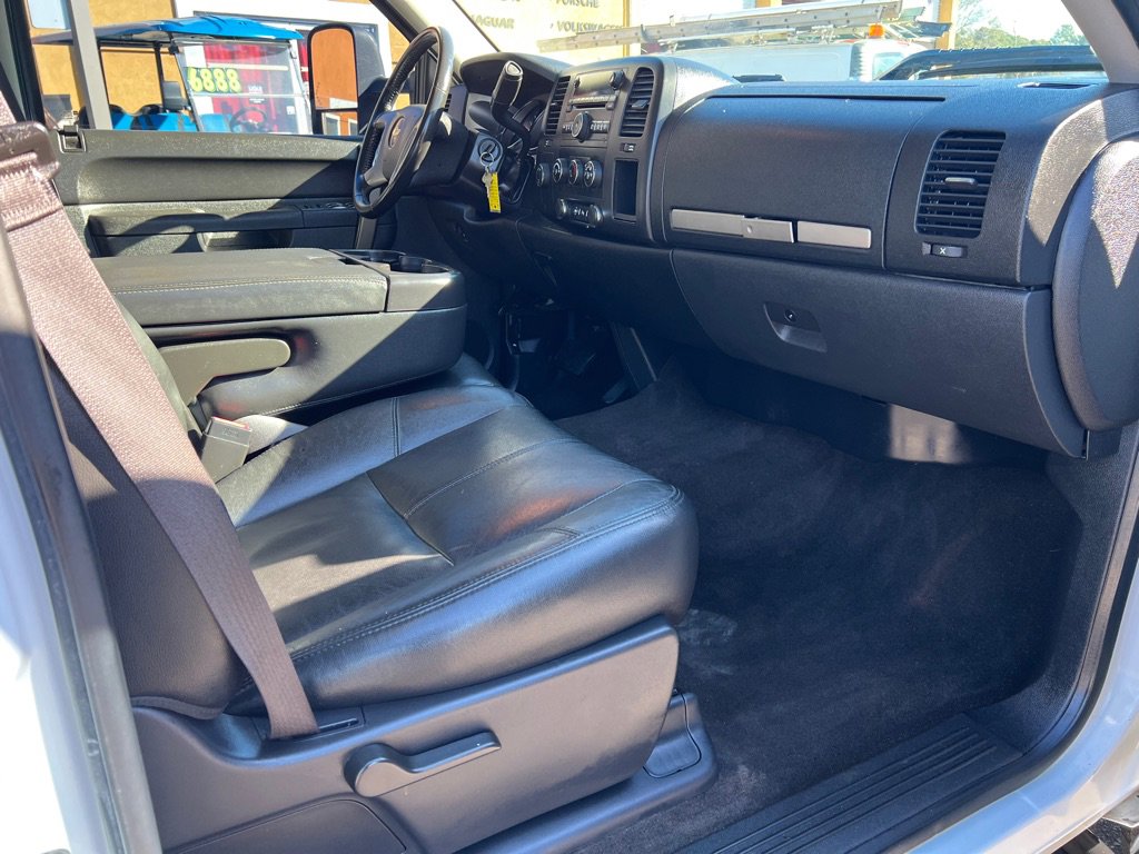 Used 2013 Chevrolet Silverado 3500 LT w/ Convenience Package AWD/4WD image 36