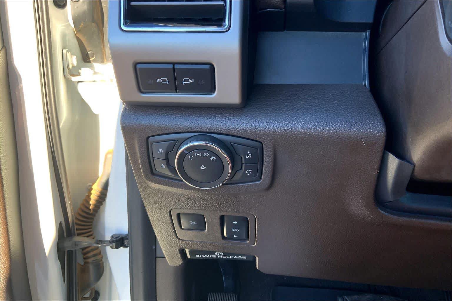 Used 2021 Ford F250 King Ranch w/ King Ranch Ultimate Package AWD/4WD image 36