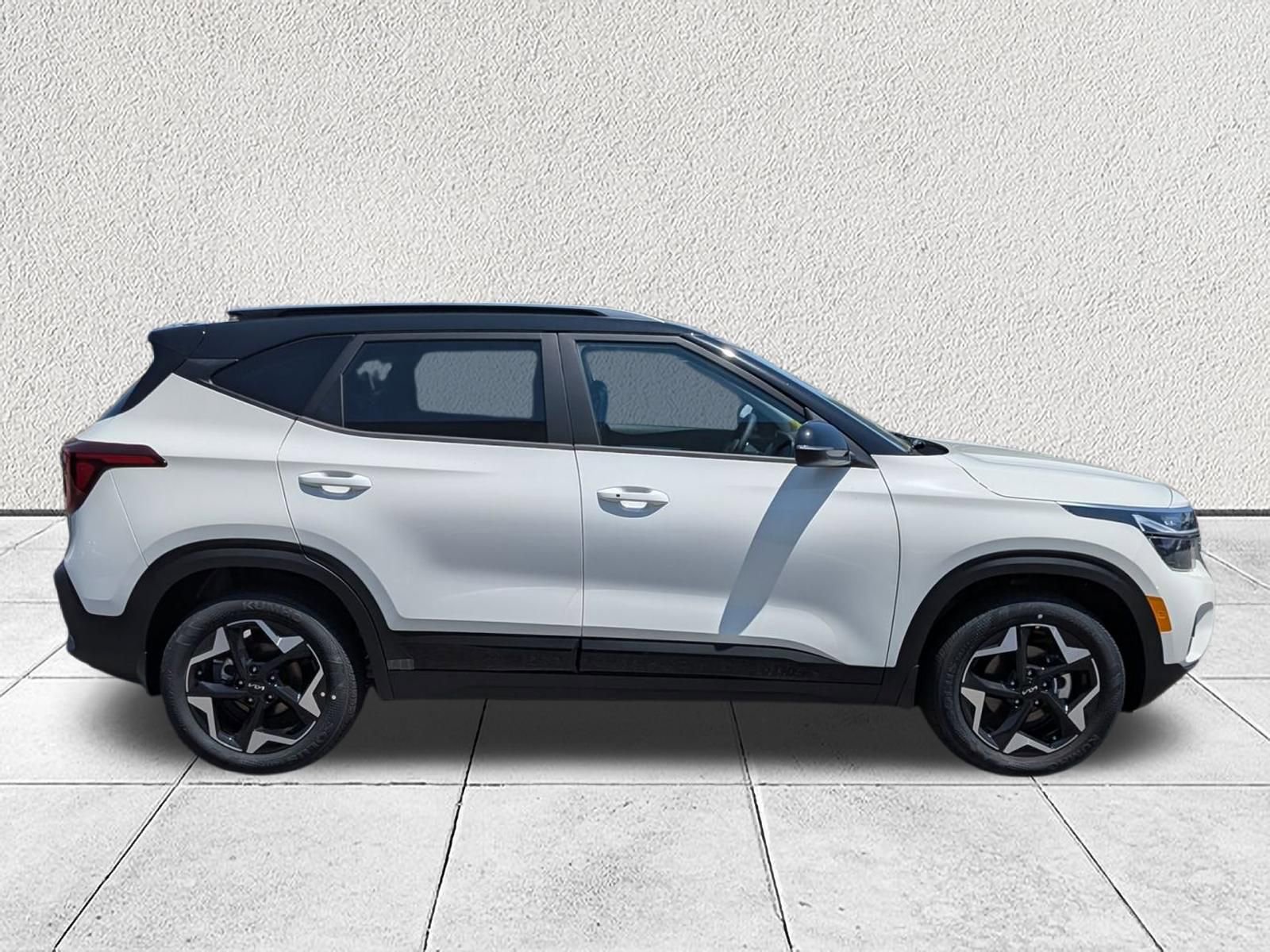 New 2026 Kia Seltos S FWD image 2