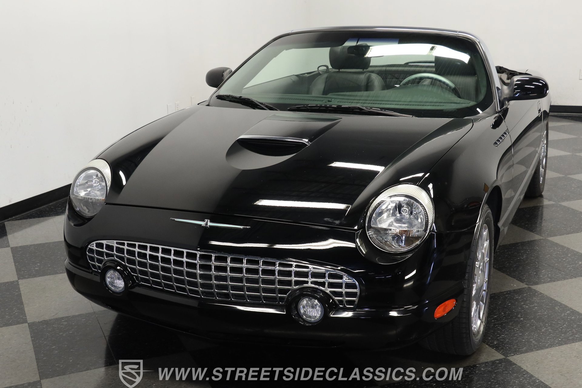 Used 2002 Ford Thunderbird Neiman Marcus RWD image 17