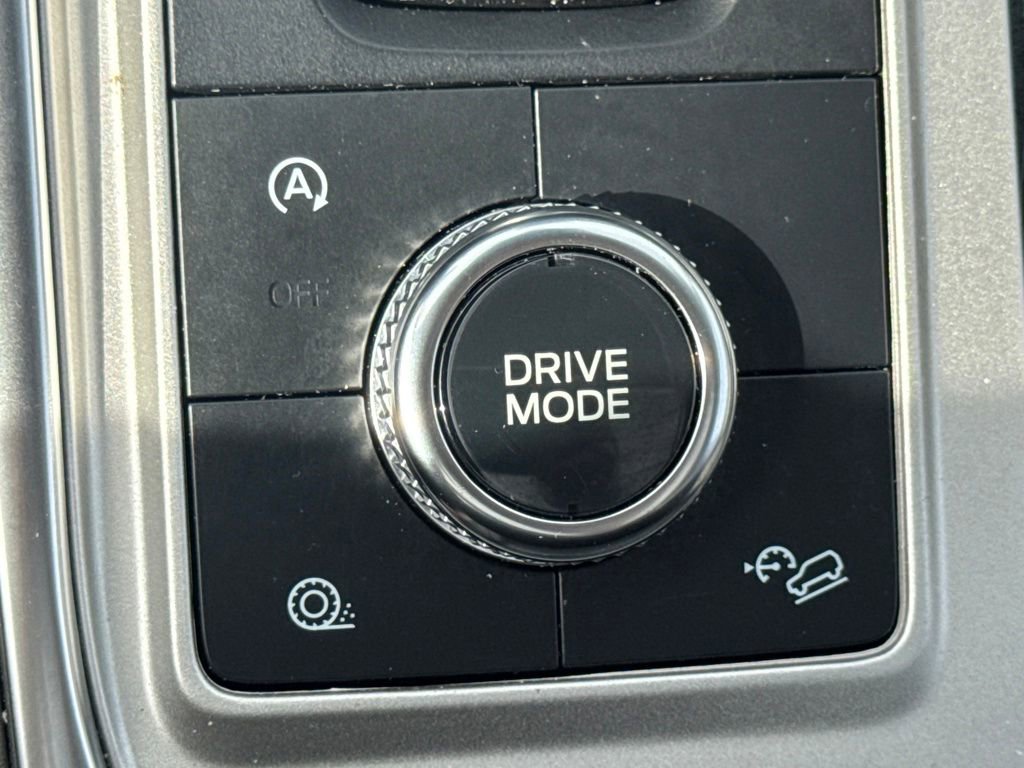 Used 2023 Ford Explorer Platinum w/ Technology Package image 55