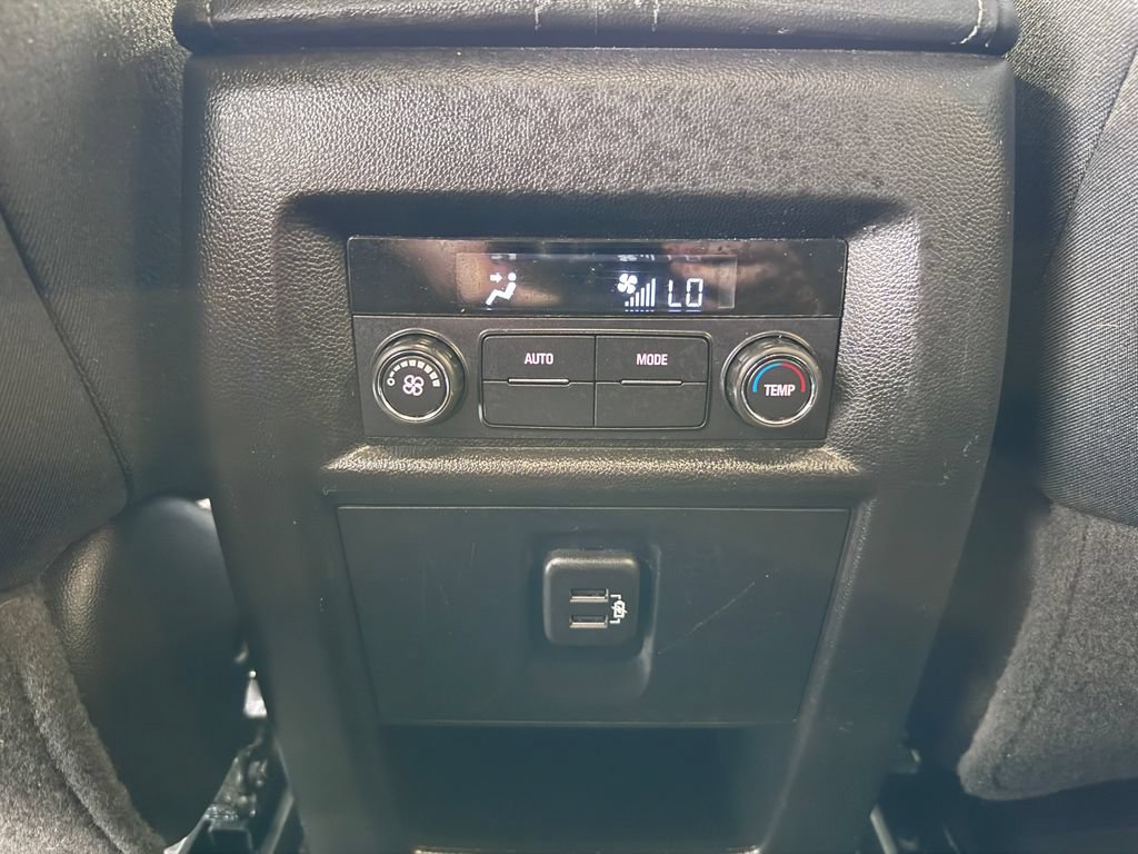Certified 2023 Chevrolet Traverse LT AWD/4WD image 13