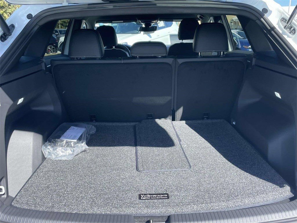 New 2026 Volkswagen Atlas Cross Sport SE FWD image 16