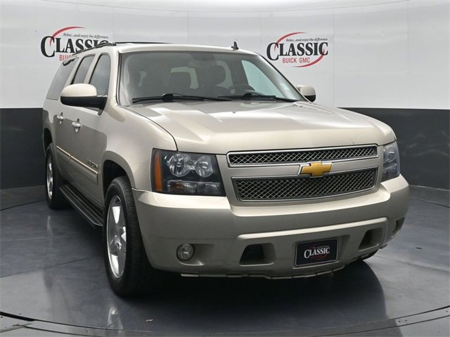 Used 2014 Chevrolet Suburban LT image 5