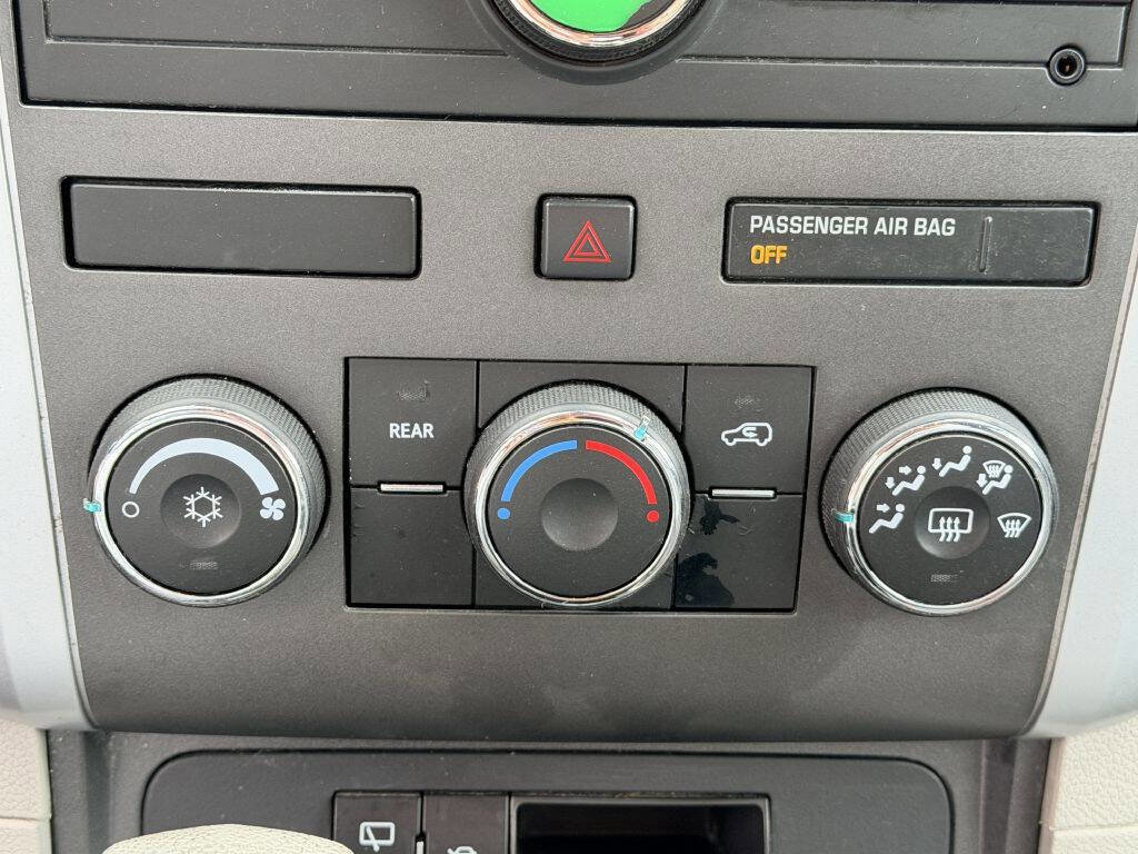 Used 2011 Chevrolet Traverse LS AWD/4WD image 16