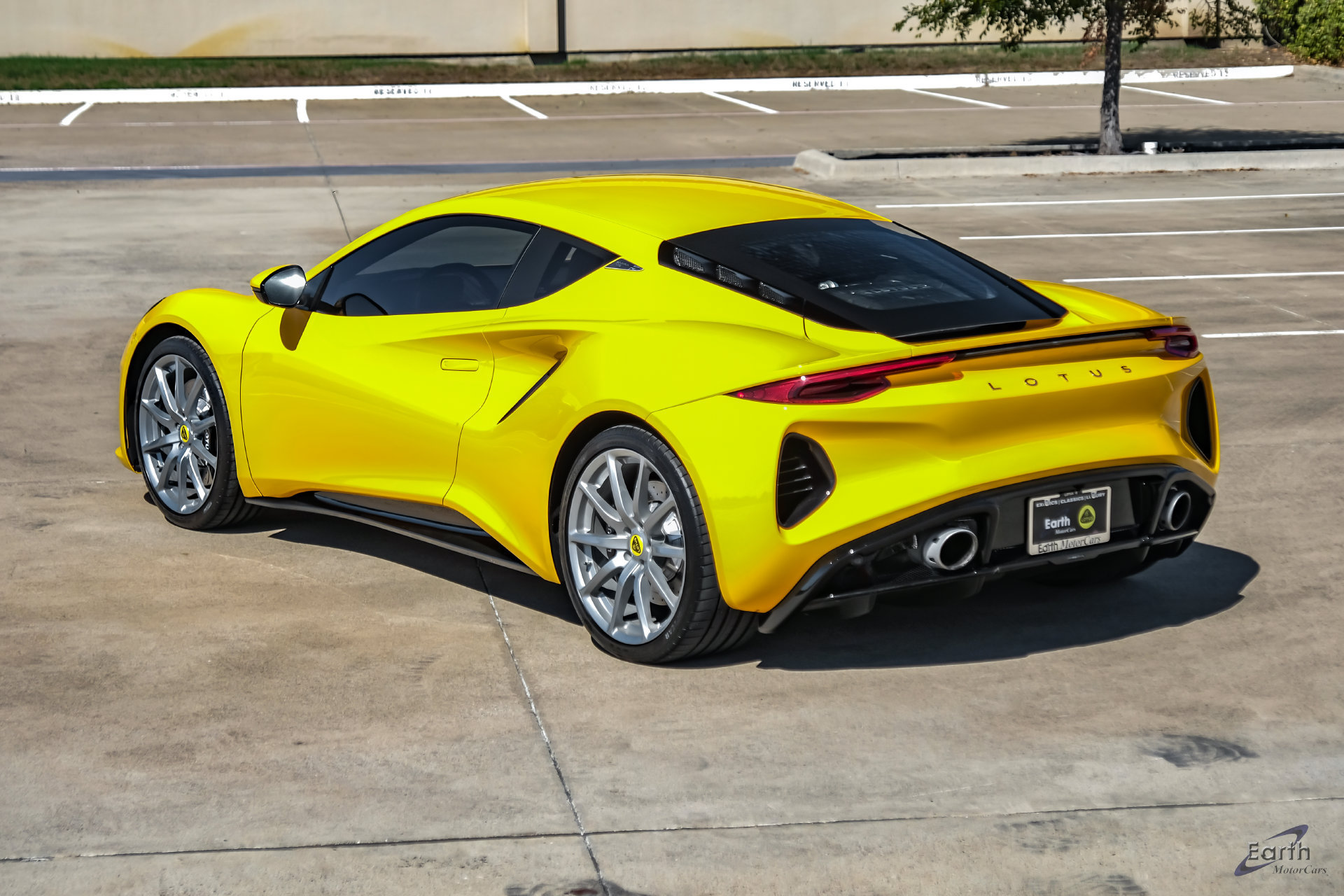 Used 2025 Lotus Emira RWD image 14