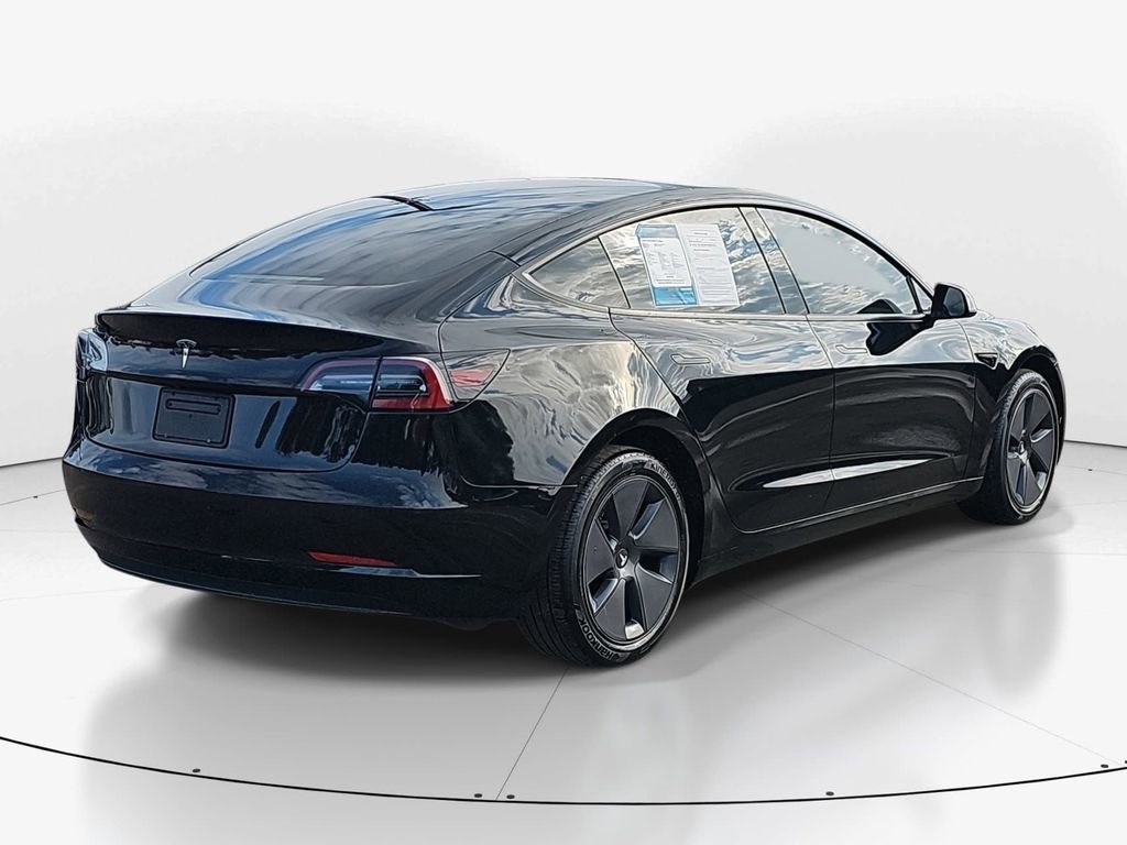 Used 2023 Tesla Model 3 Standard Range image 5