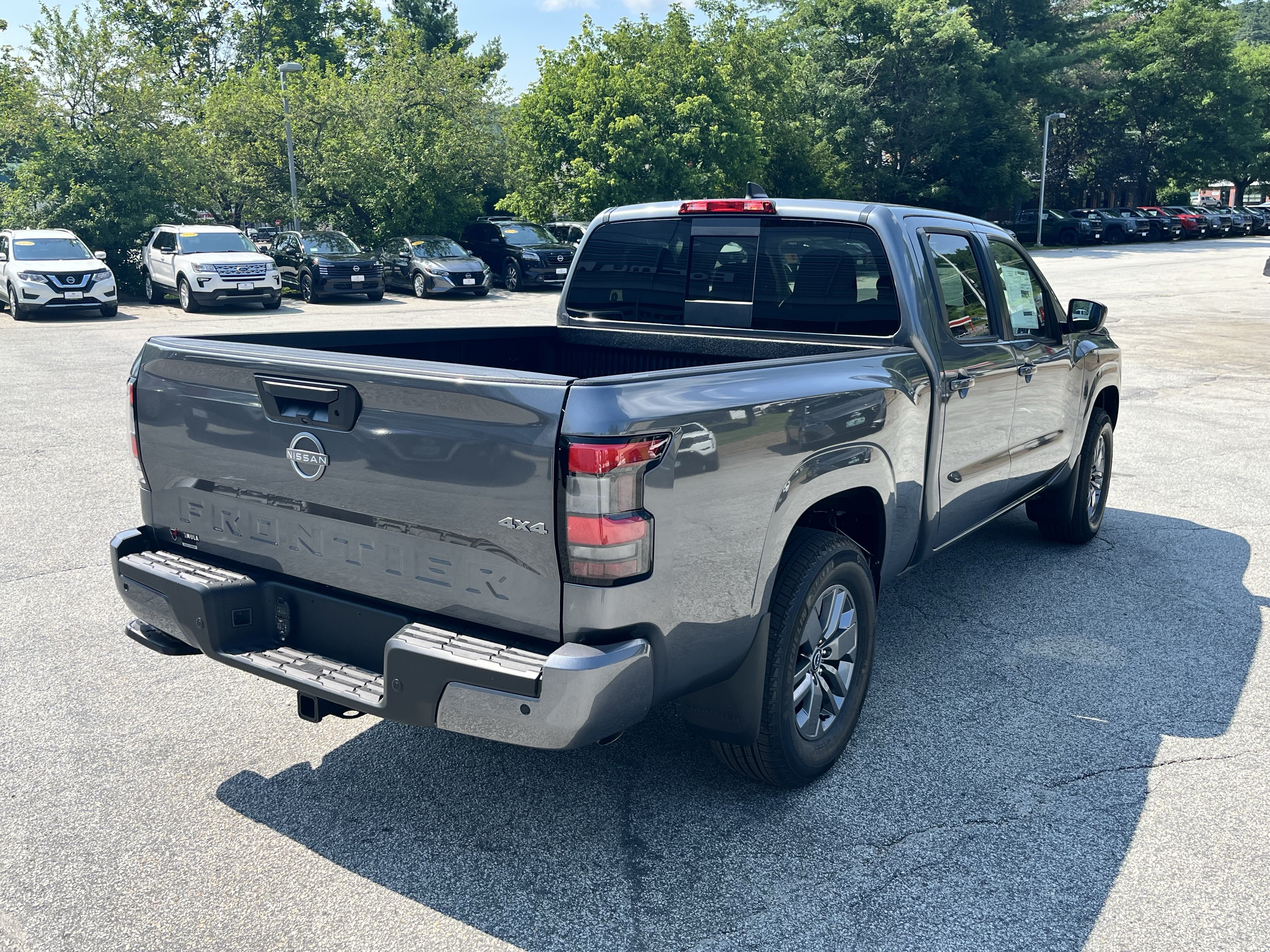 New 2026 Nissan Frontier SV w/ Tow Package AWD/4WD image 7