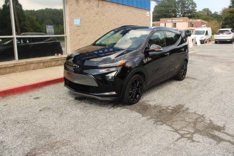 Used 2023 Chevrolet Bolt EUV LT w/ Convenience Package FWD image 3