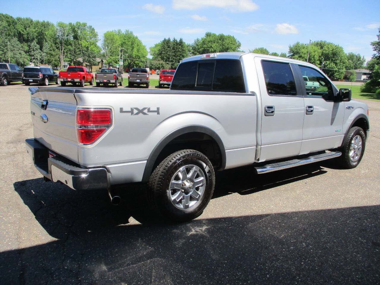 Used 2014 Ford F150 XLT w/ Equipment Group 302A Luxury AWD/4WD image 9