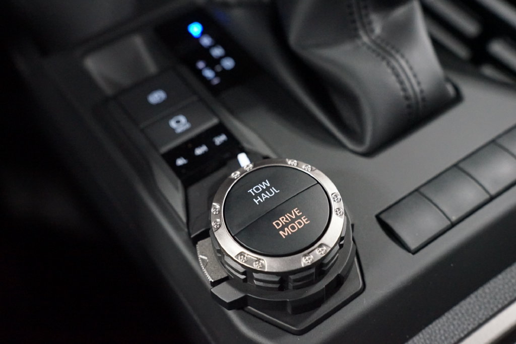 New 2026 Toyota 4Runner SR5 AWD/4WD image 24