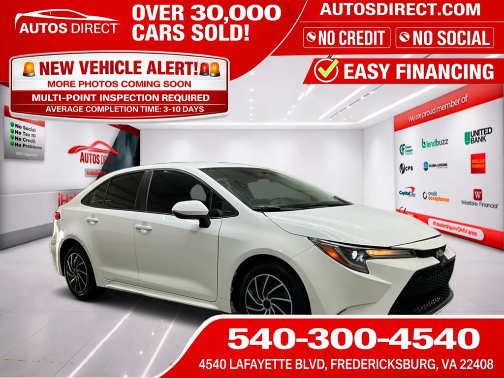Used 2021 Toyota Corolla LE image 1