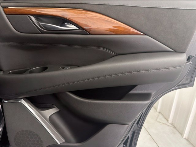 Used 2017 Cadillac Escalade Premium Luxury RWD image 18