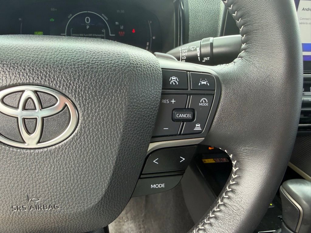 Used 2025 Toyota Camry SE FWD image 26