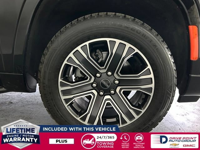 Used 2025 Jeep Wagoneer Series II AWD/4WD image 11