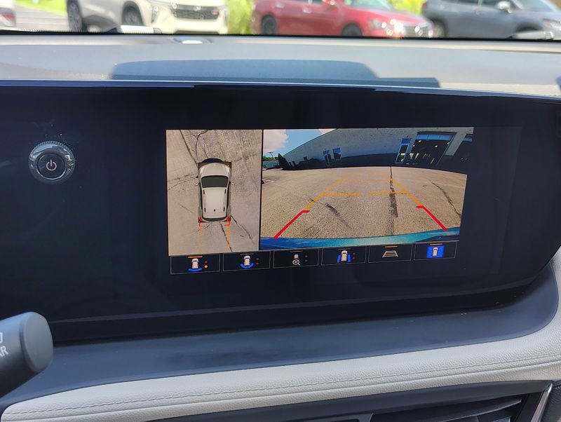 Certified 2024 Buick Encore GX Avenir AWD/4WD image 34