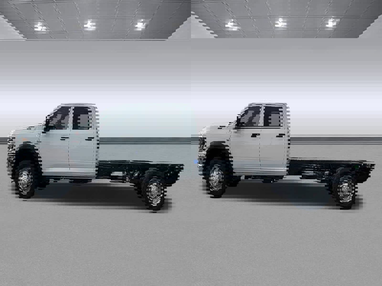 New 2026 RAM 5500 Tradesman w/ Chrome Appearance Group image 4