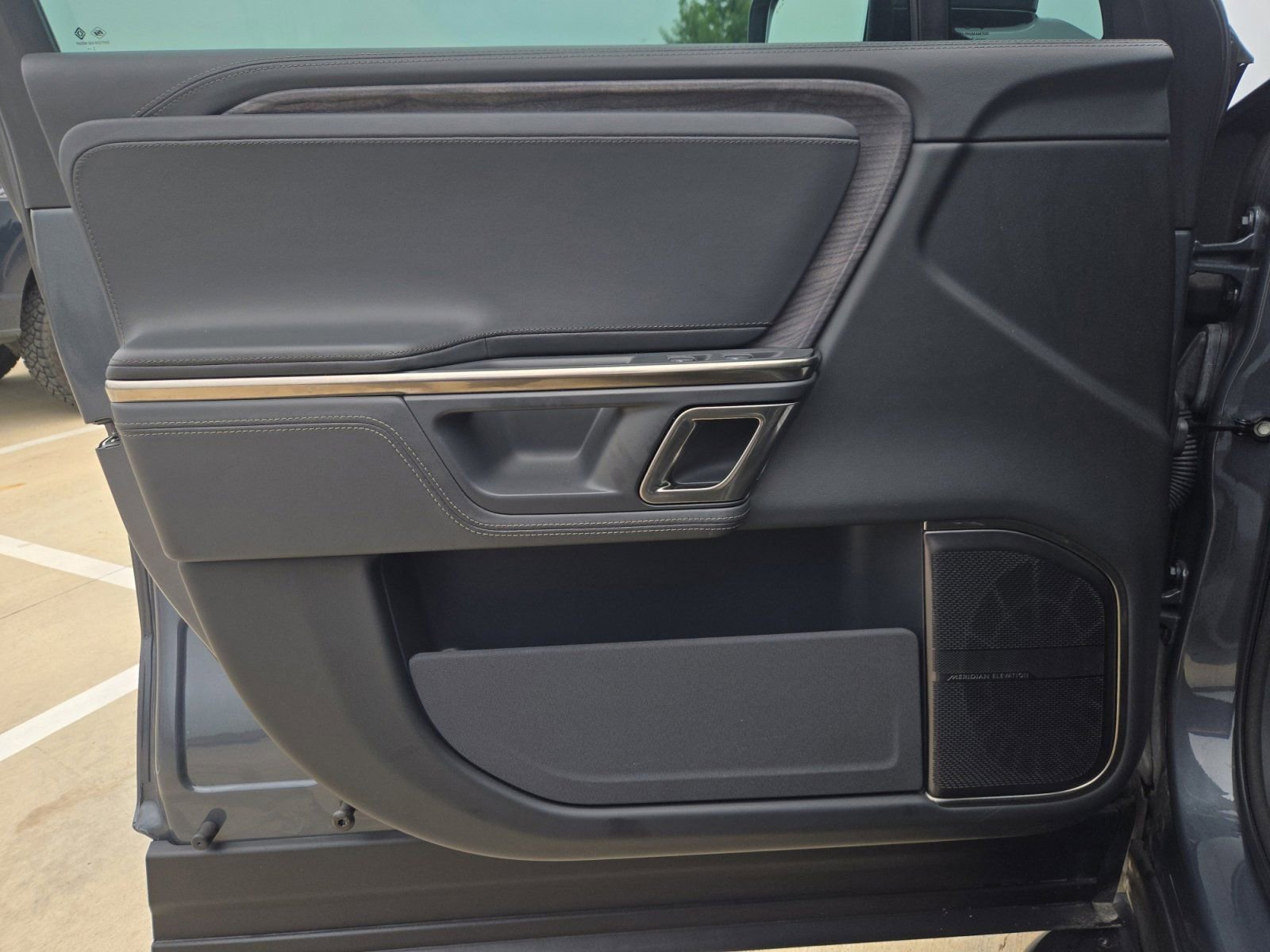 Used 2022 Rivian R1T Adventure AWD/4WD image 18