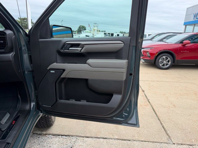 Used 2025 Chevrolet Silverado 1500 ZR2 w/ Technology Package AWD/4WD image 36