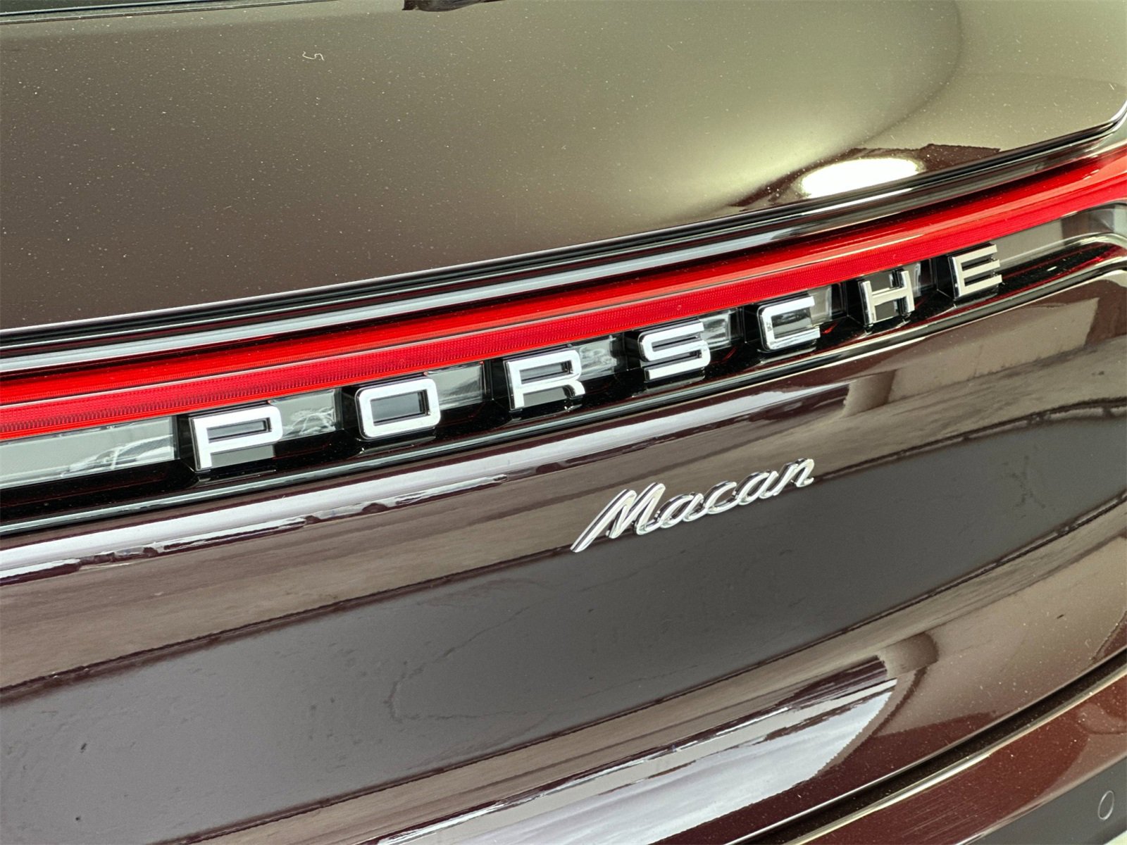 New 2026 Porsche Macan image 32