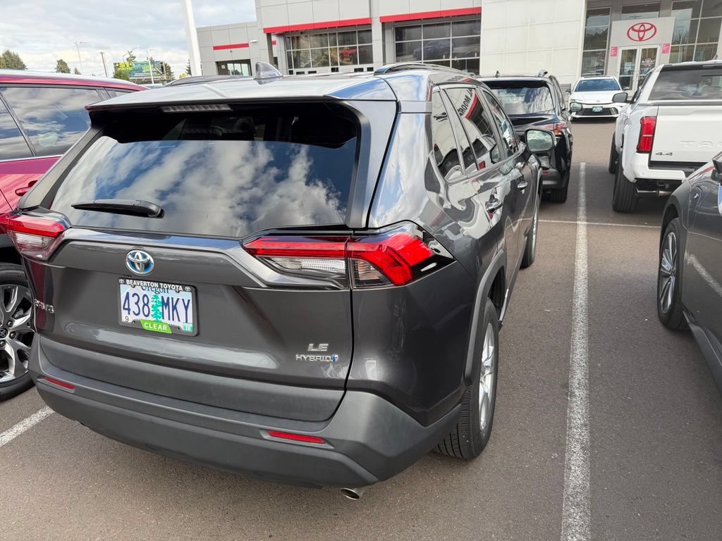 Used 2020 Toyota RAV4 LE w/ Carpet Mat Package AWD/4WD image 6