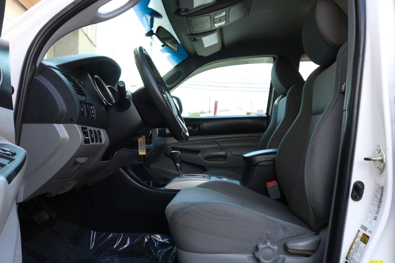 Used 2014 Toyota Tacoma 4x4 Double Cab w/ TRD Sport Package image 18