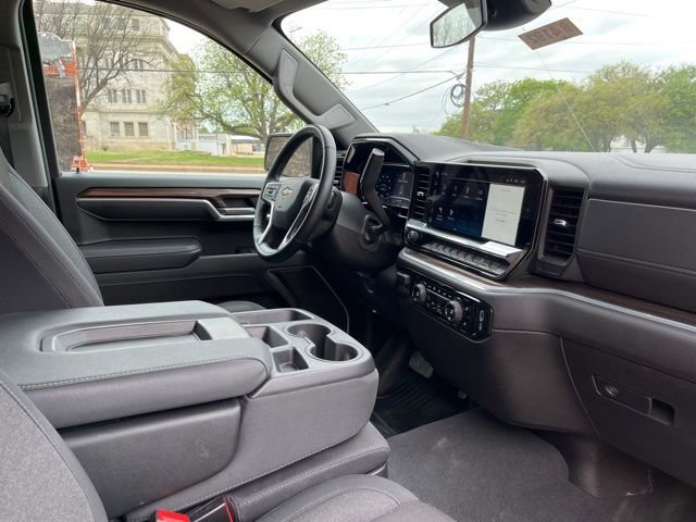 Used 2025 Chevrolet Silverado 1500 LT w/ Safety Package AWD/4WD image 25