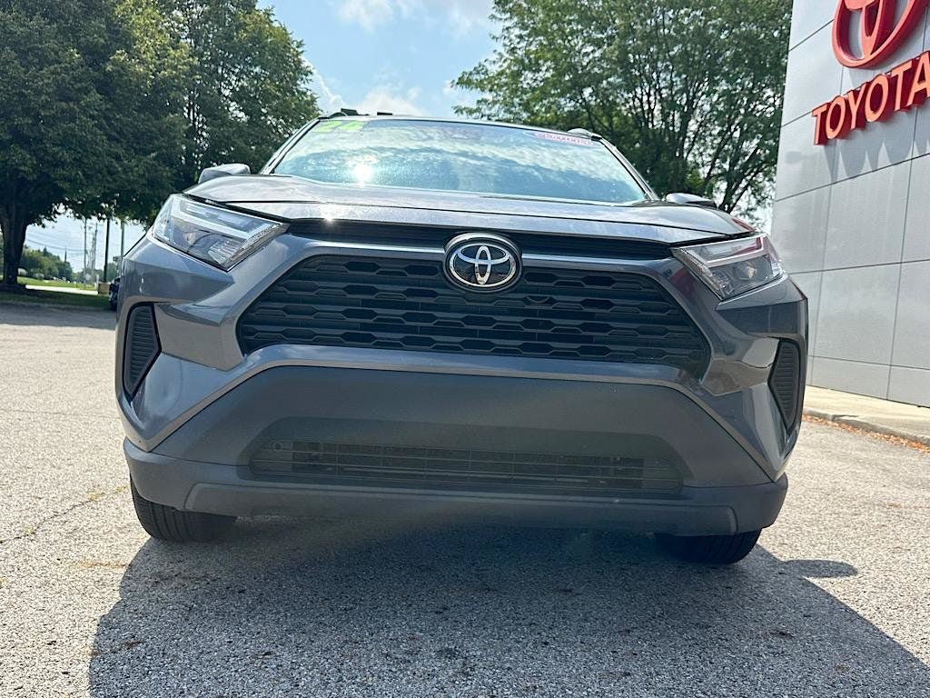 Used 2024 Toyota RAV4 XLE FWD image 11