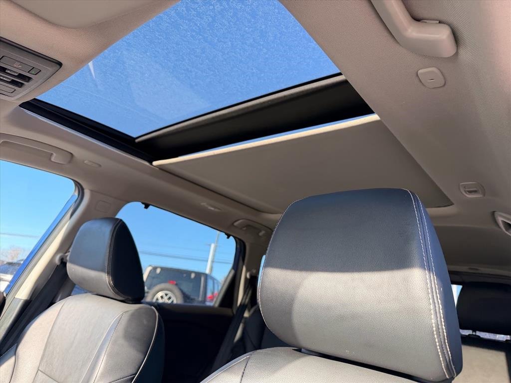 Used 2023 Nissan Rogue SL w/ SL Premium Package image 9