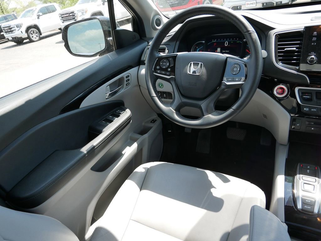 Used 2022 Honda Pilot Touring image 18