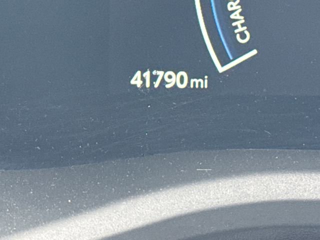 Used 2025 Toyota Camry SE w/ Convenience Package FWD image 26