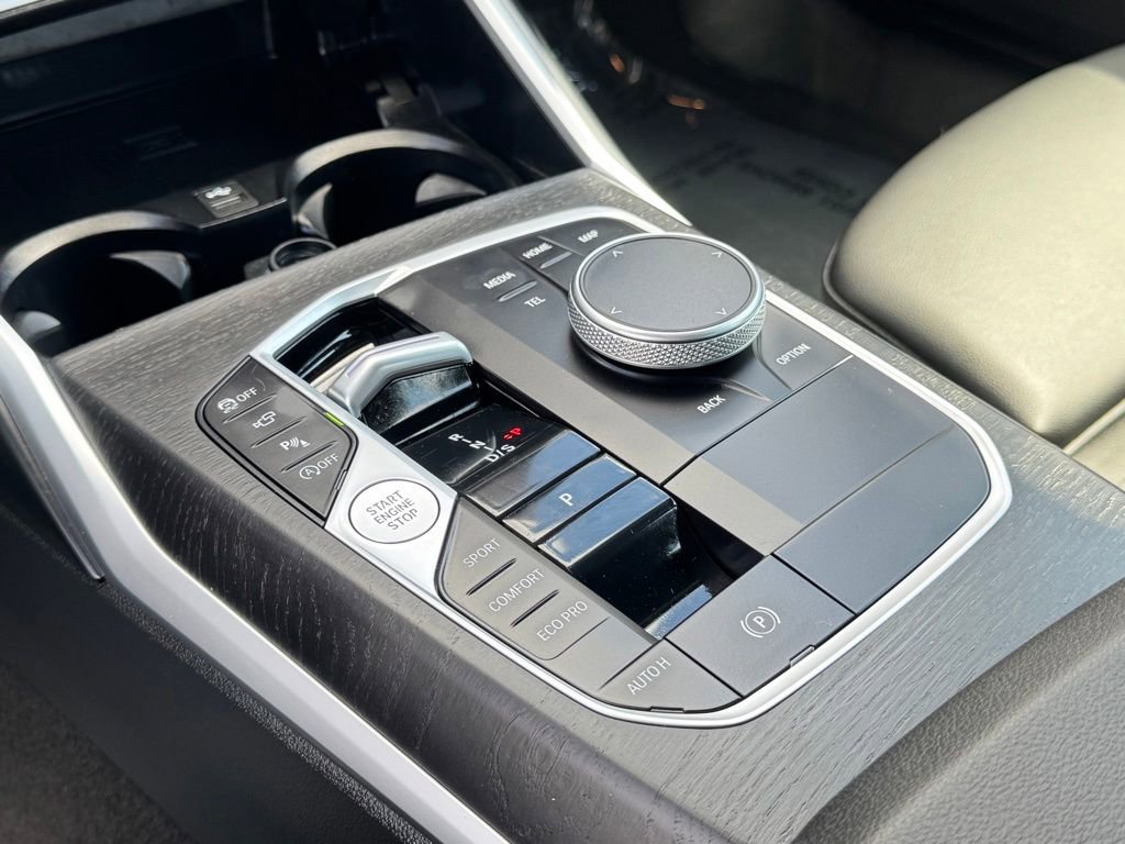 Certified 2024 BMW 330i xDrive Sedan AWD/4WD image 15