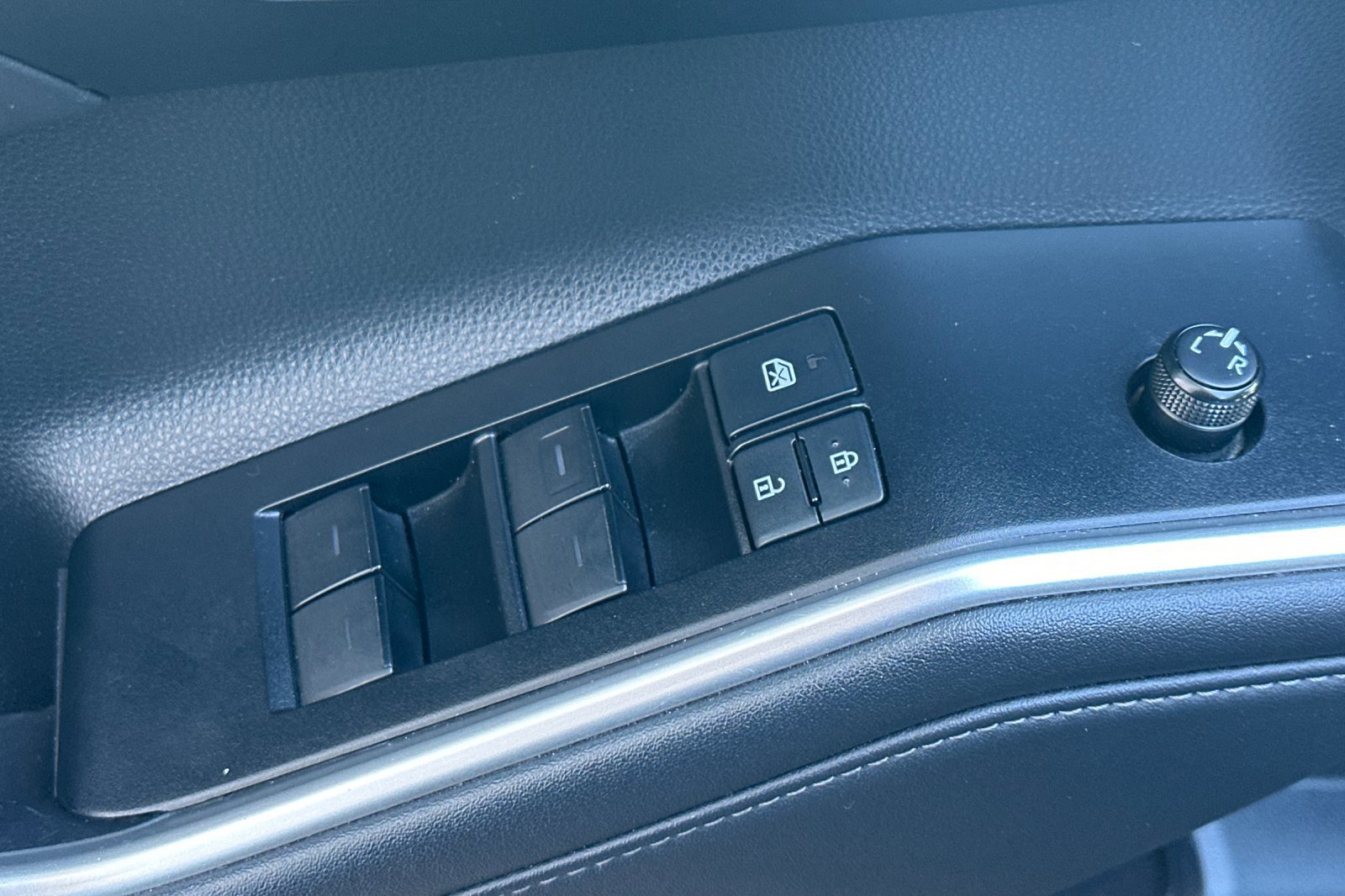 Used 2022 Toyota Highlander XLE image 13