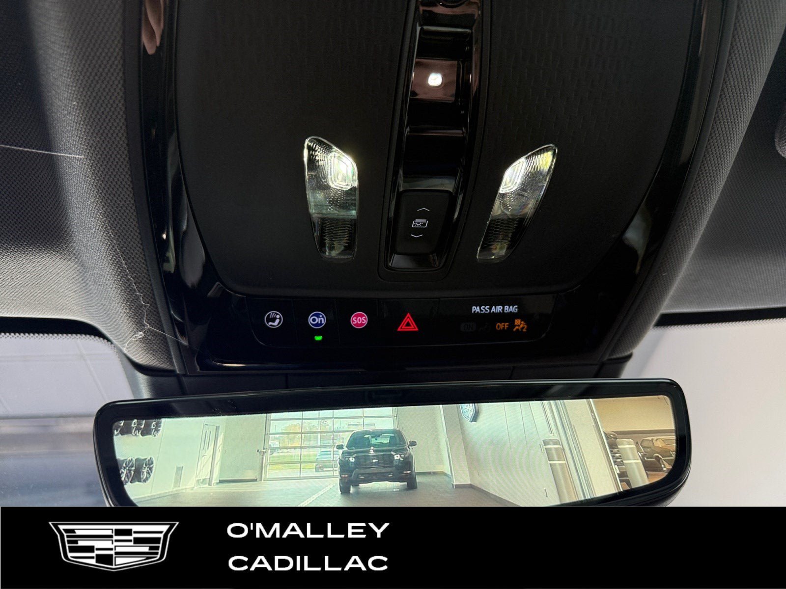 New 2027 Cadillac Optiq Premium Luxury w/ LPO, Floor Liner Package AWD/4WD image 25