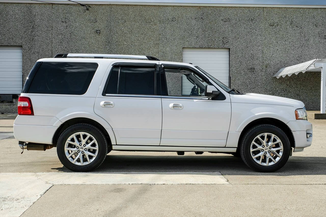 Used 2017 Ford Expedition Limited w/ Equipment Group 301A RWD image 8