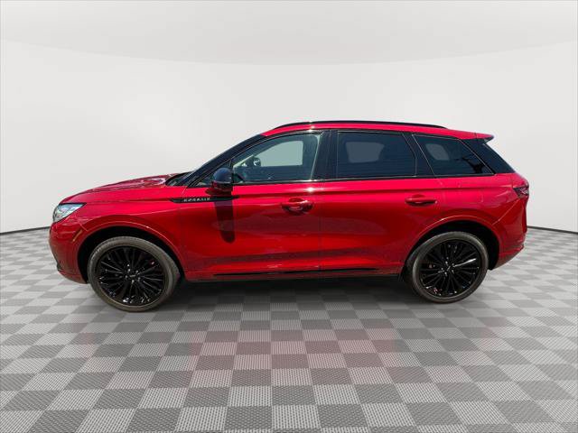 Used 2023 Lincoln Corsair Reserve w/ Equipment Group 201A AWD/4WD image 6