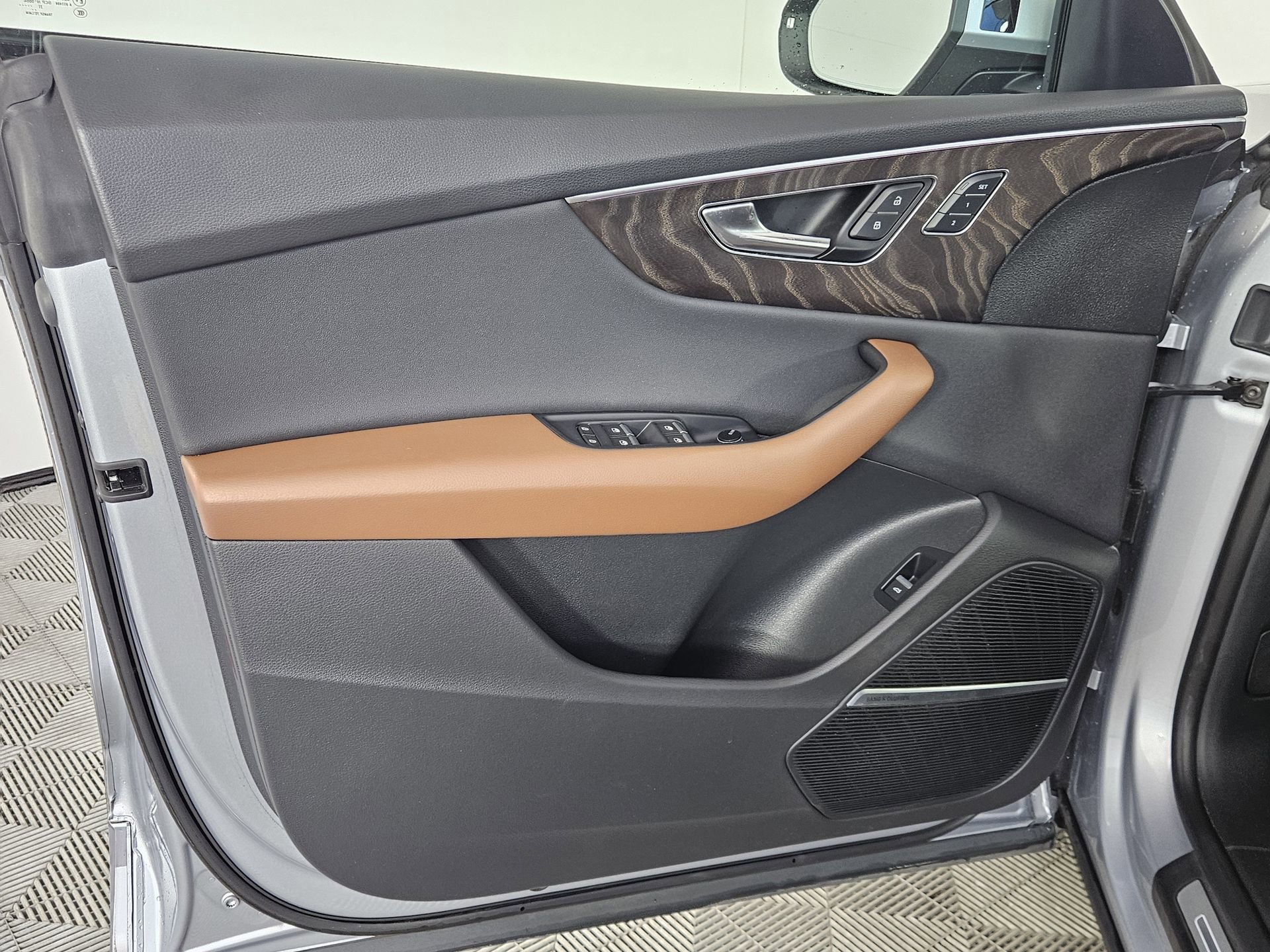 Certified 2022 Audi Q8 Premium Plus AWD/4WD image 16