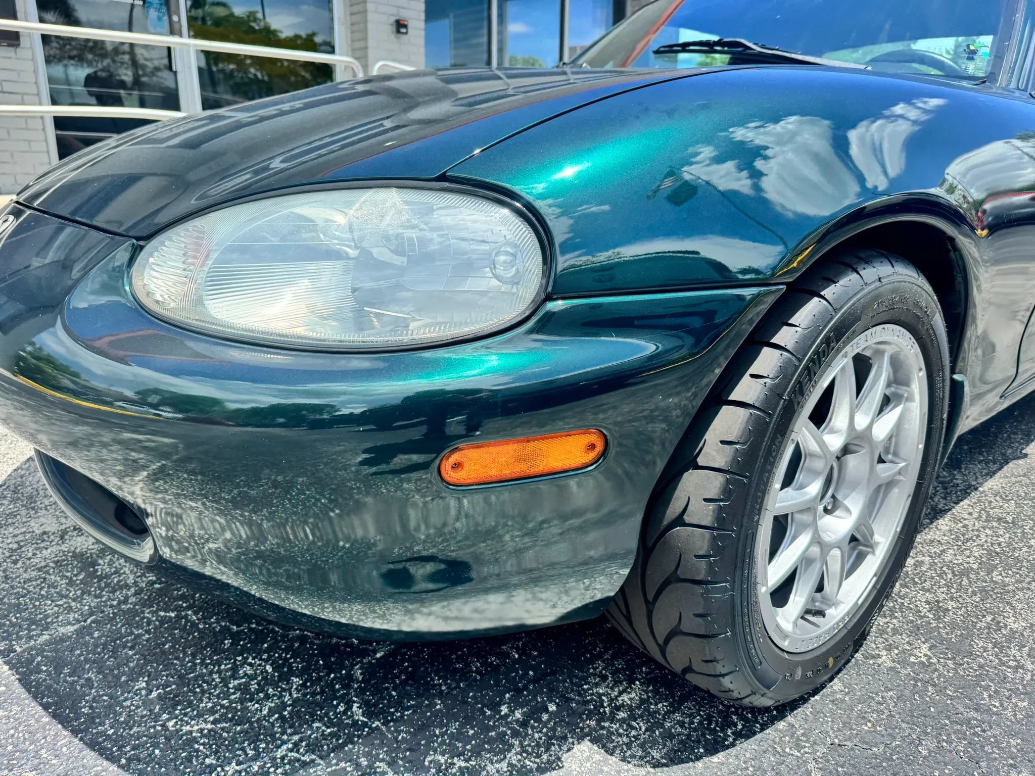 Used 1999 MAZDA MX-5 Miata RWD image 10