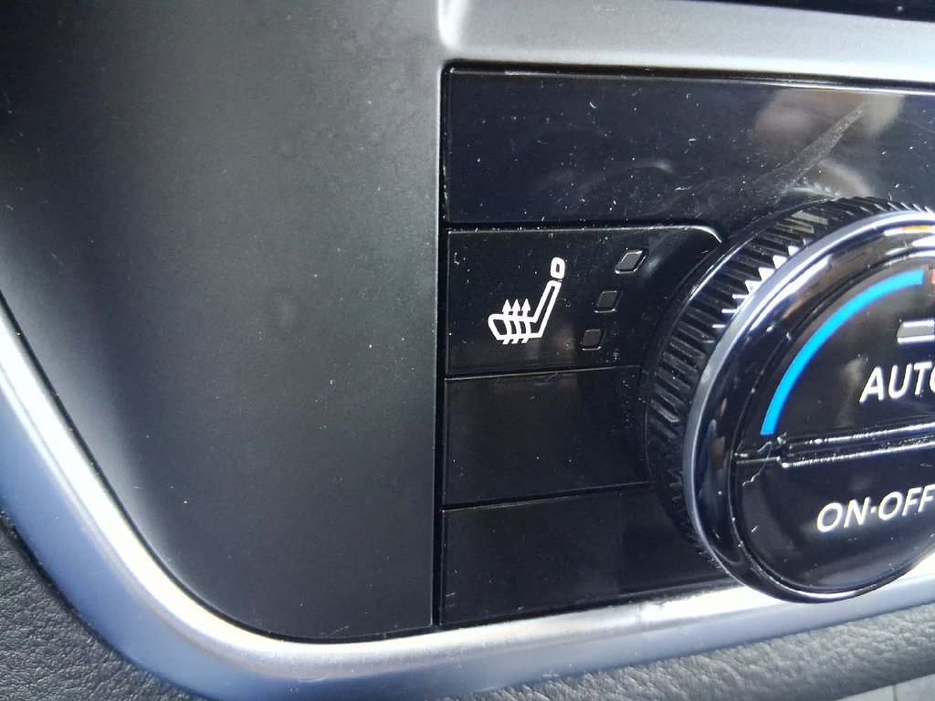 Used 2025 Nissan Rogue SV AWD/4WD image 30