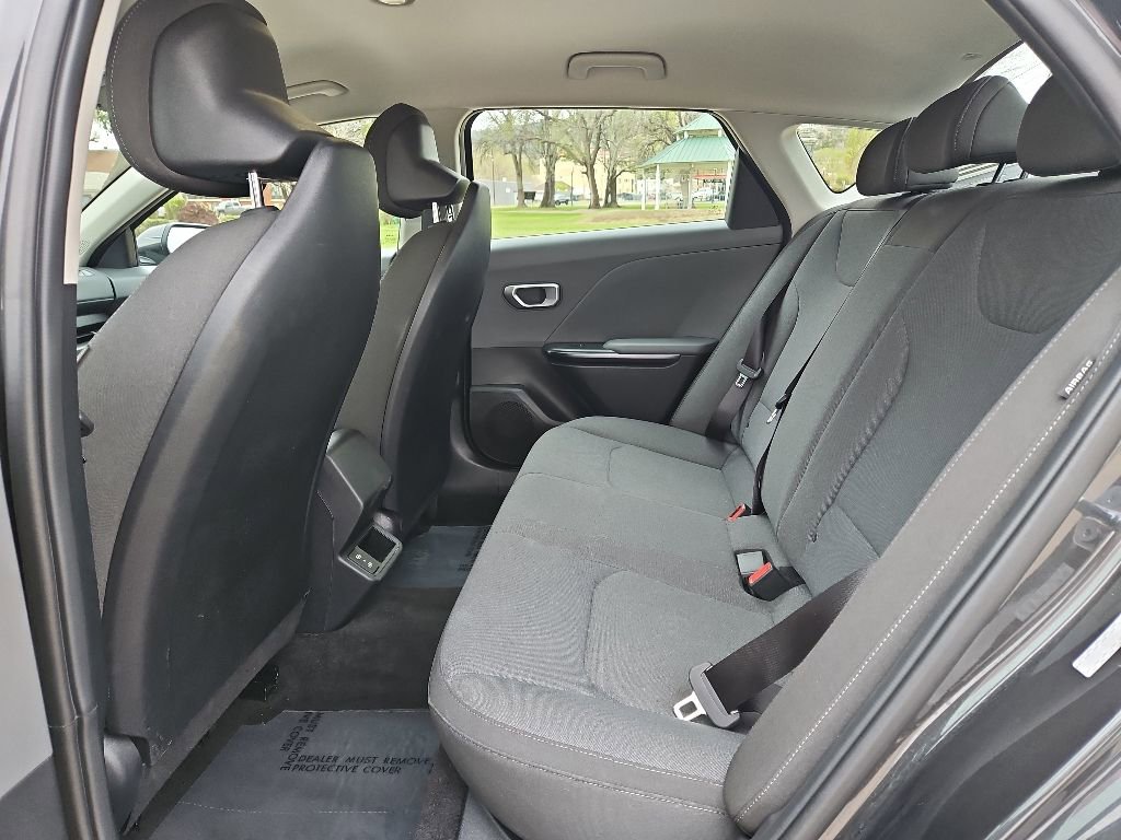 Used 2025 Kia K4 FWD image 16
