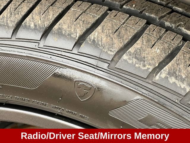 Used 2023 Chrysler 300 S w/ Comfort Group image 11