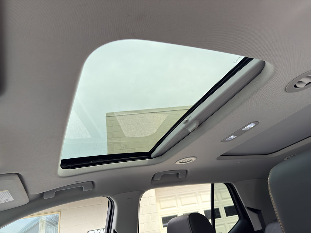 Used 2019 Chevrolet Traverse RS w/ LPO, Floor Liner Package AWD/4WD image 27
