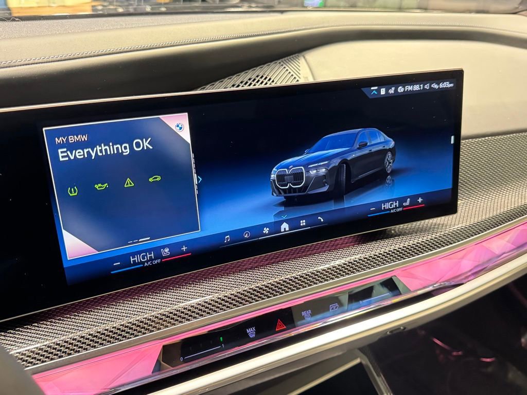 Used 2023 BMW 760i xDrive w/ Executive Package image 12