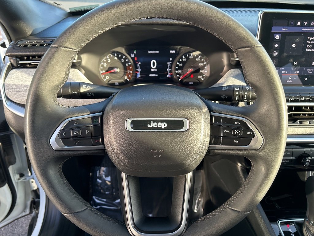 Used 2024 Jeep Compass Latitude image 14