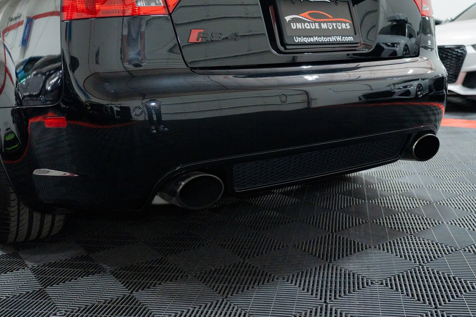Used 2008 Audi RS 4 Sedan AWD/4WD image 10